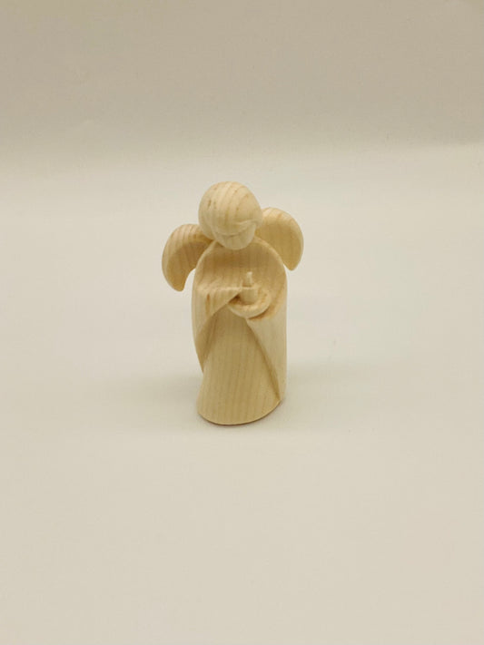 Zirbenengel mit Kerzenmotiv